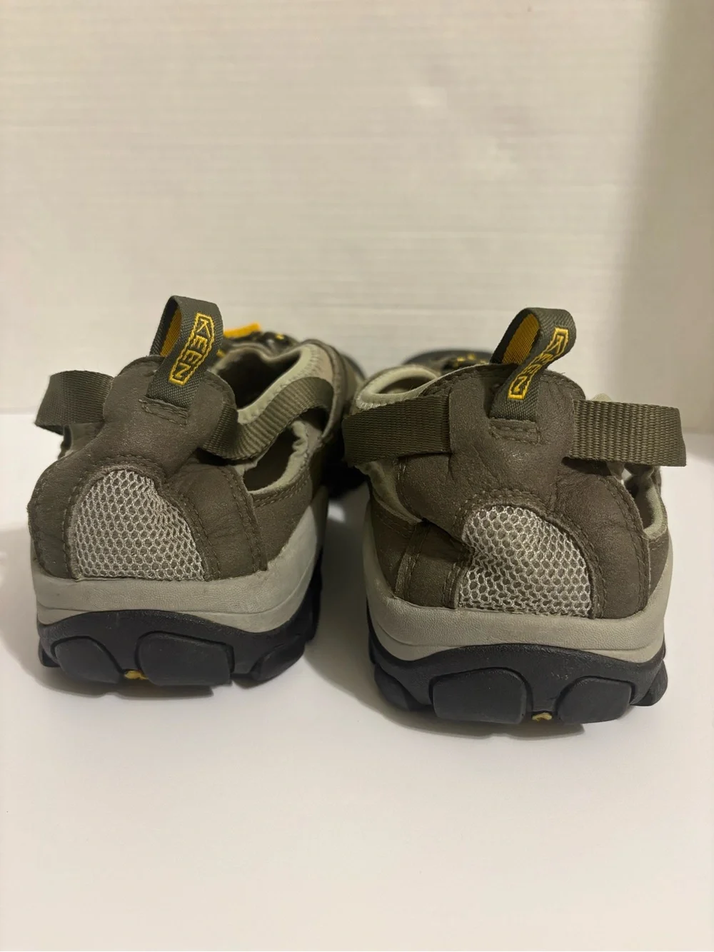 KEEN Newport H2 Olive Quick-Dry Green/Yellow Closed-Toe Men's Outdoor Sandals